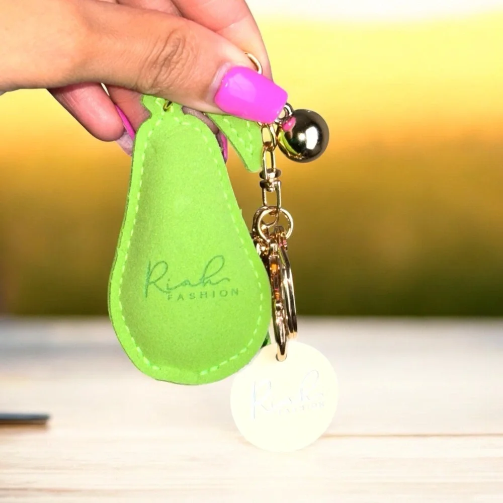 Green Avocado Rhinestone Keychain - Picture 2 of 3